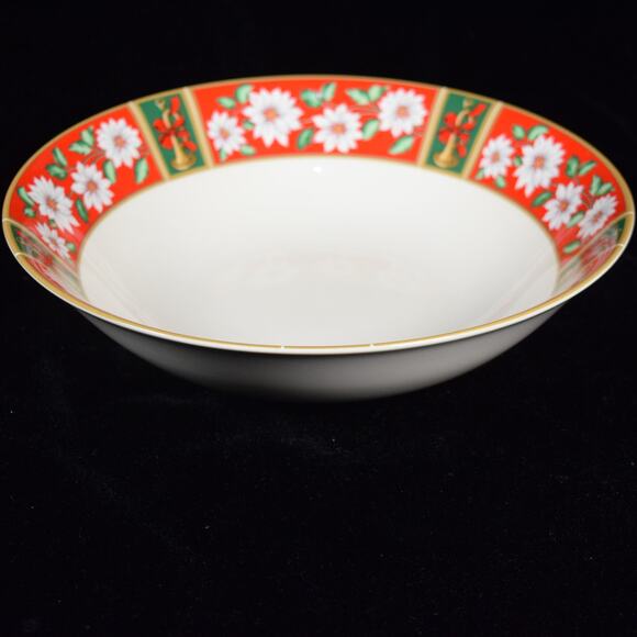9.5 inch Serving Bowl CHARLTON HALL KOBE CLASSIC TRADITIONS JAPAN Christmas Set - Picture 1 of 6